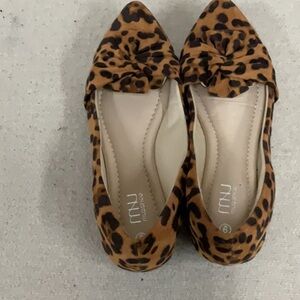 COPY - EUC woman’s Musshoe slip ons